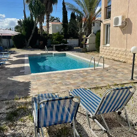 Ocean Stones 1km From Main Coral Bay Villa *