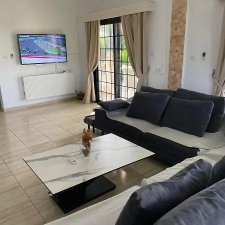 Ocean Stones 1km From Main Coral Bay Villa *