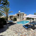 Villa Ocean Stones 1km From Main Coral Bay *