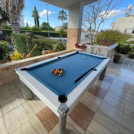 Ocean Stones 1km From Main Coral Bay Villa *