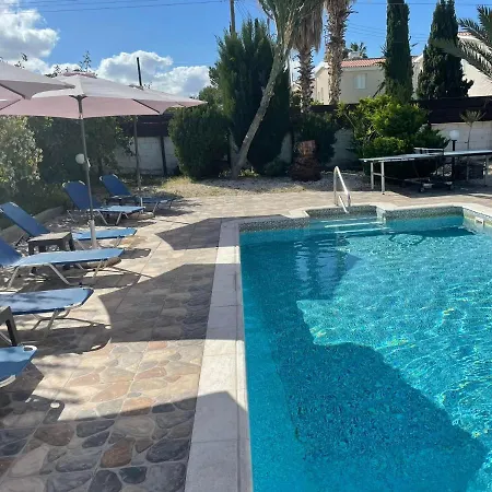 Ocean Stones 1km From Main Coral Bay Villa