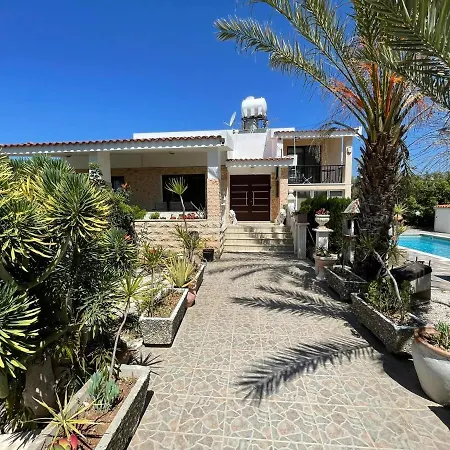 Ocean Stones 1km From Main Coral Bay