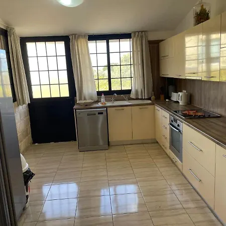 Βίλα Ocean Stones 1km From Main Coral Bay *