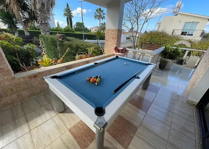 Ocean Stones 1km From Main Coral Bay Vila *