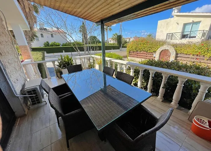 Ocean Stones 1km From Main Coral Bay Pegeia