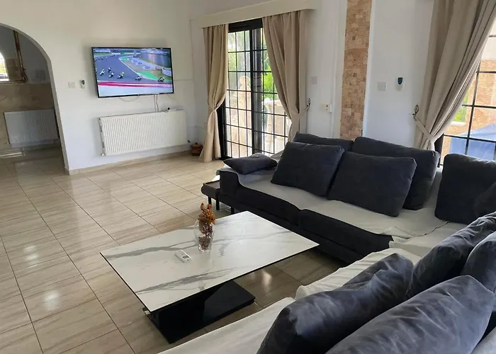 Ocean Stones 1km From Main Coral Bay Vila *