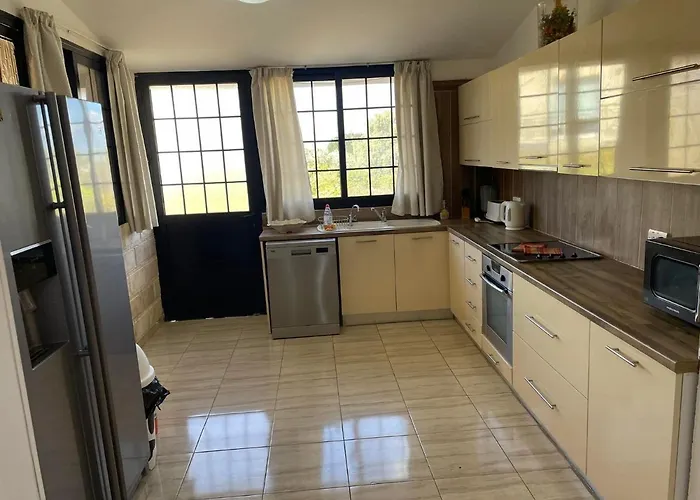 Vila Ocean Stones 1km From Main Coral Bay *