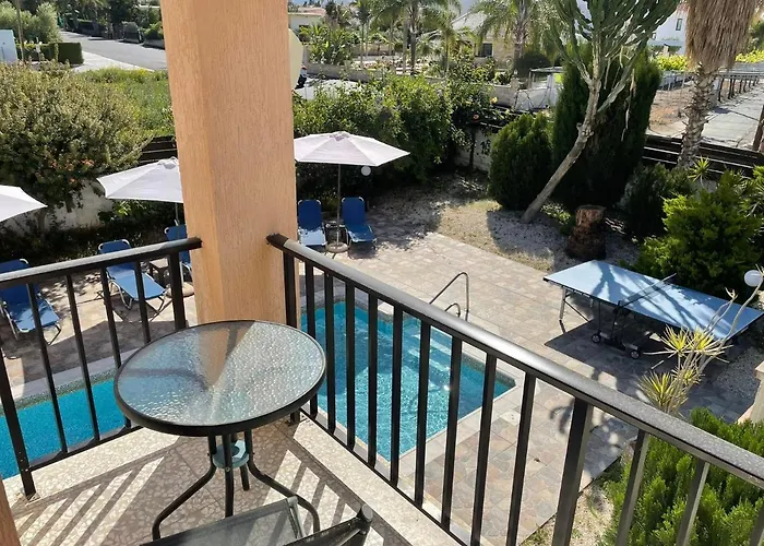 Ocean Stones 1km From Main Coral Bay Pegeia